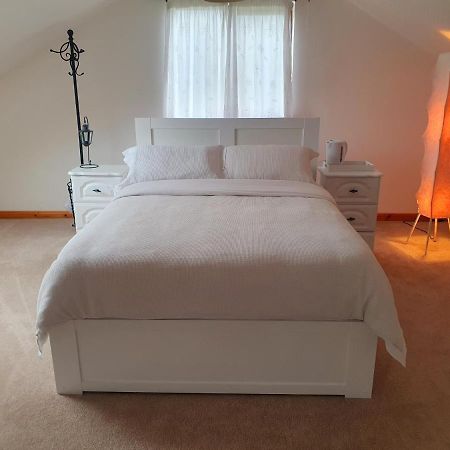 Urkers' Guest Accommodation Crossmaglen Dış mekan fotoğraf