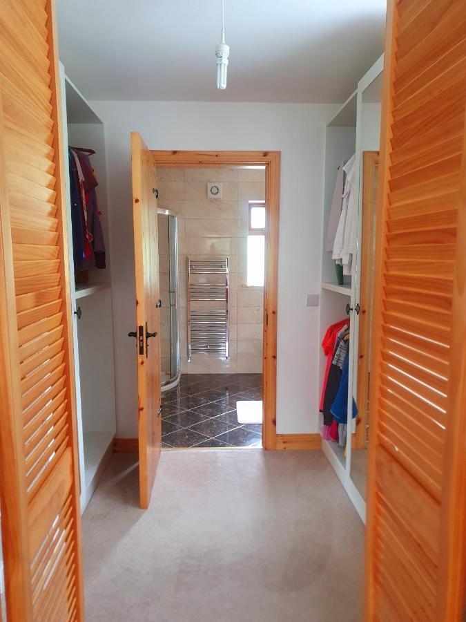 Urkers' Guest Accommodation Crossmaglen Dış mekan fotoğraf